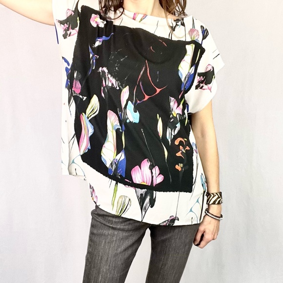 ISLE by MELIS KOGAN | 🌸 Multi-Color Abstract Floral Square Boxy Blouse Top - Picture 11 of 12
